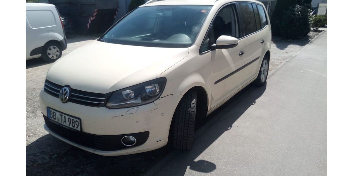 VW Touran 351.000 km 2.600 &euro; Böblingen 71032