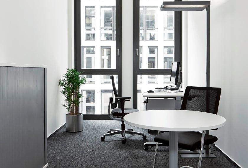 Gewerbeobjekt Stuttgart - 1.290&euro; | Angebot:25968804