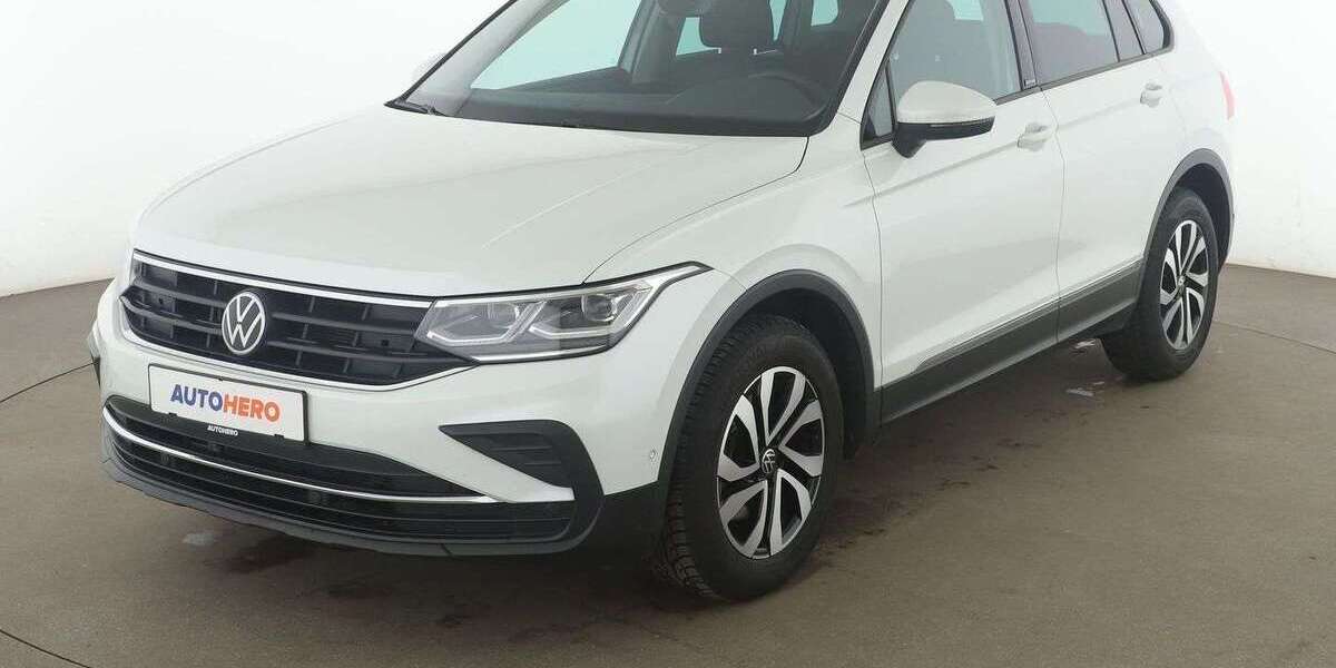 VW Tiguan 47.142 km 24.420 &euro; Stuttgart 70195
