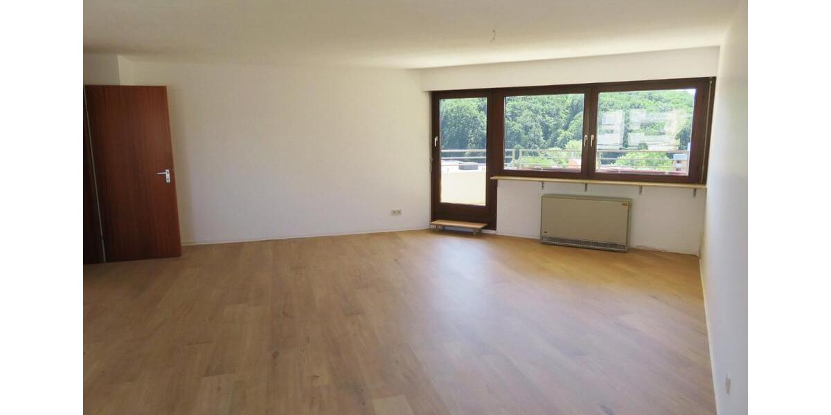 Etagenwohnung Sindelfingen Eichholz - 3 Zimmer, 86 m&sup2;, 290.000&euro; | Angebot:25550899