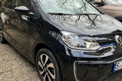 VW e-up! 45.665 km 12.900 &euro; Stuttgart 70469