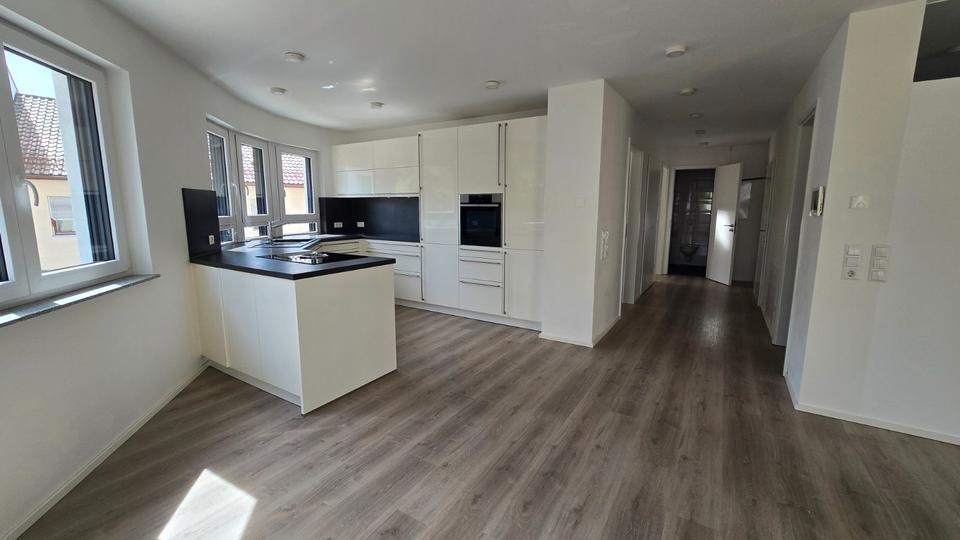 Hochparterre Dettingen an der Erms - 4.5 Zimmer, 110 m&sup2;, 550.000&euro; | Angebot:26941689