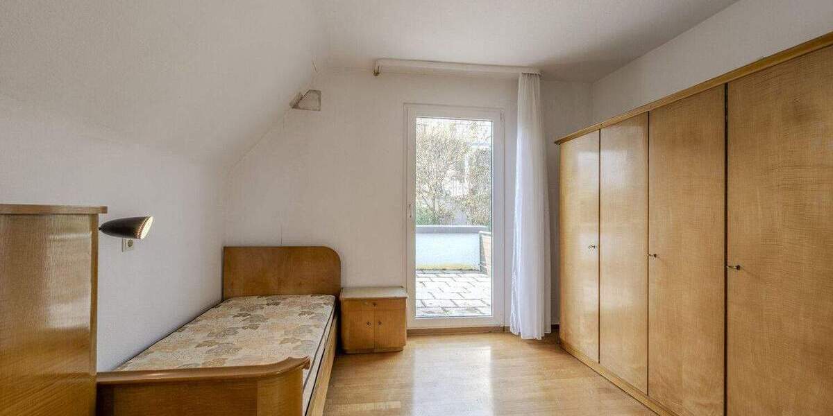 Einfamilienhaus Stuttgart Heumaden - 7 Zimmer, 162 m&sup2;, 890.000&euro; | Angebot:25690122