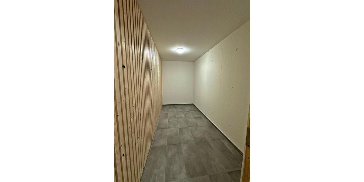 Dachgeschoßwohnung Gäufelden - 3 Zimmer, 79 m&sup2;, 1.190&euro; | Angebot:25857980
