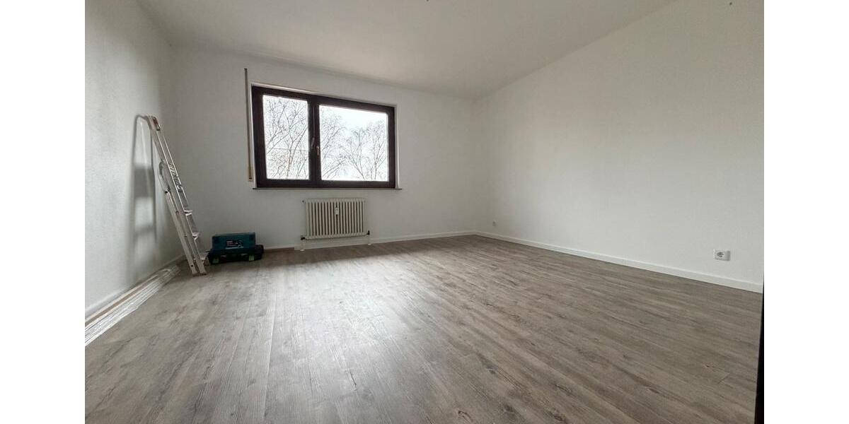 Etagenwohnung Sindelfingen Sindelfingen (Stadt) - 4.5 Zimmer, 104 m&sup2;, 1.700&euro; | Angebot:26024462