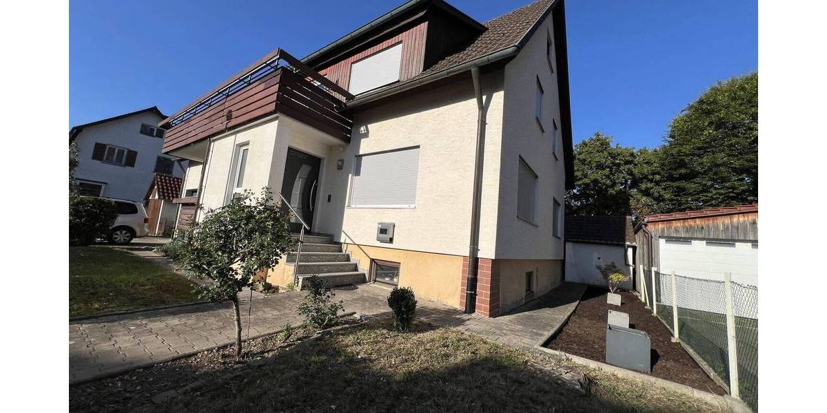 Mehrfamilienhaus, Wohnhaus Herrenberg - 7 Zimmer, 220 m&sup2;, 695.000&euro; | Angebot:25780767