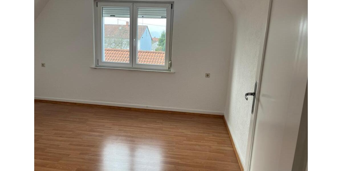 Doppelhaushälfte Reutlingen Altenburg - 7.5 Zimmer, 180 m&sup2;, 690.000&euro; | Angebot:27157500