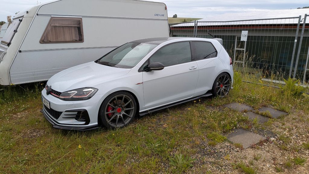VW Golf 77.027 km 22.490 &euro; Engstingen 72829