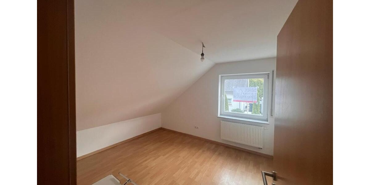 Einfamilienhaus Nagold - 7 Zimmer, 190 m&sup2;, 655.000&euro; | Angebot:25926663