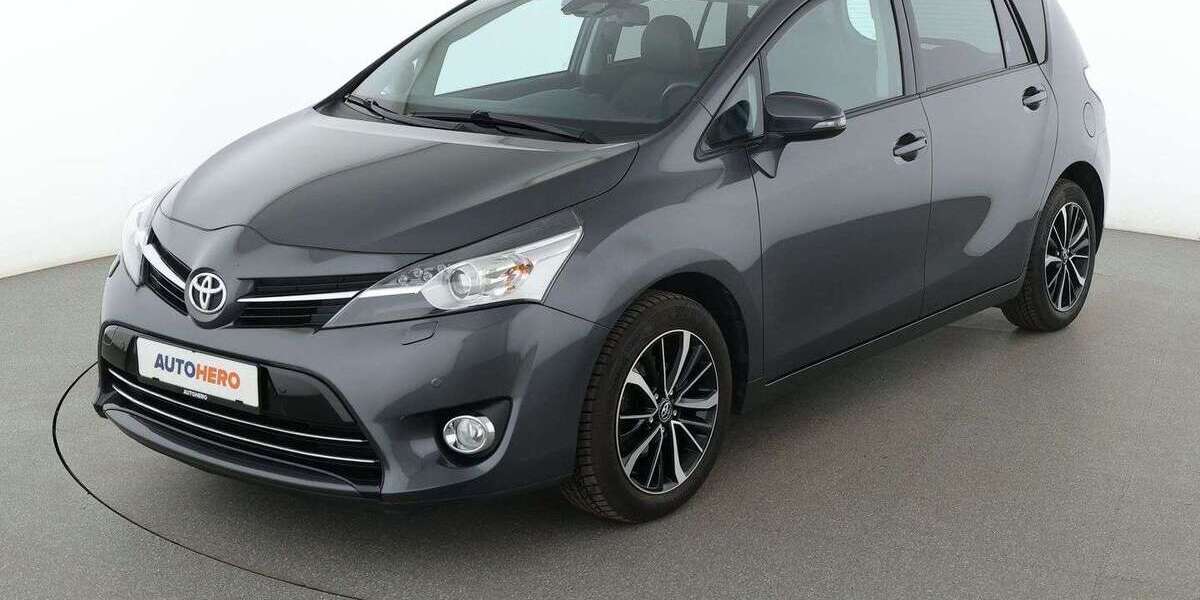 Toyota Verso 43.439 km 18.230 &euro; Stuttgart 70195