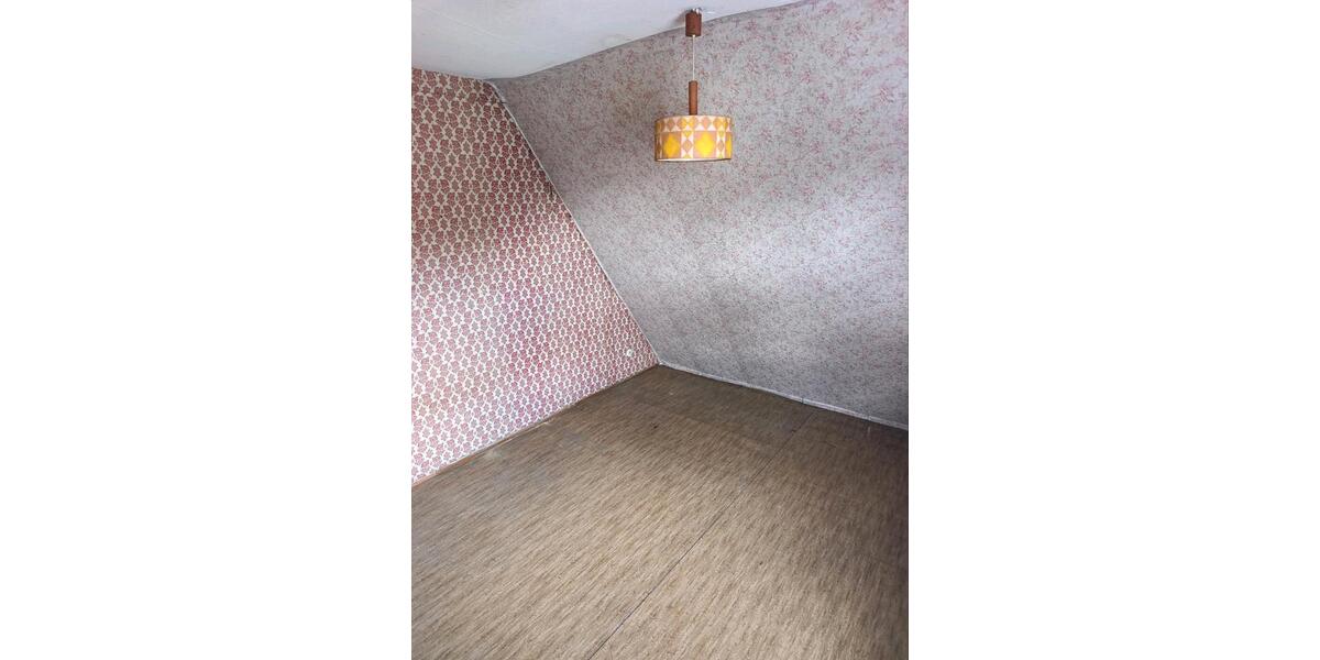 Mehrfamilienhaus, Wohnhaus Grafenberg - 8 Zimmer, 150 m&sup2;, 450.000&euro; | Angebot:25964675