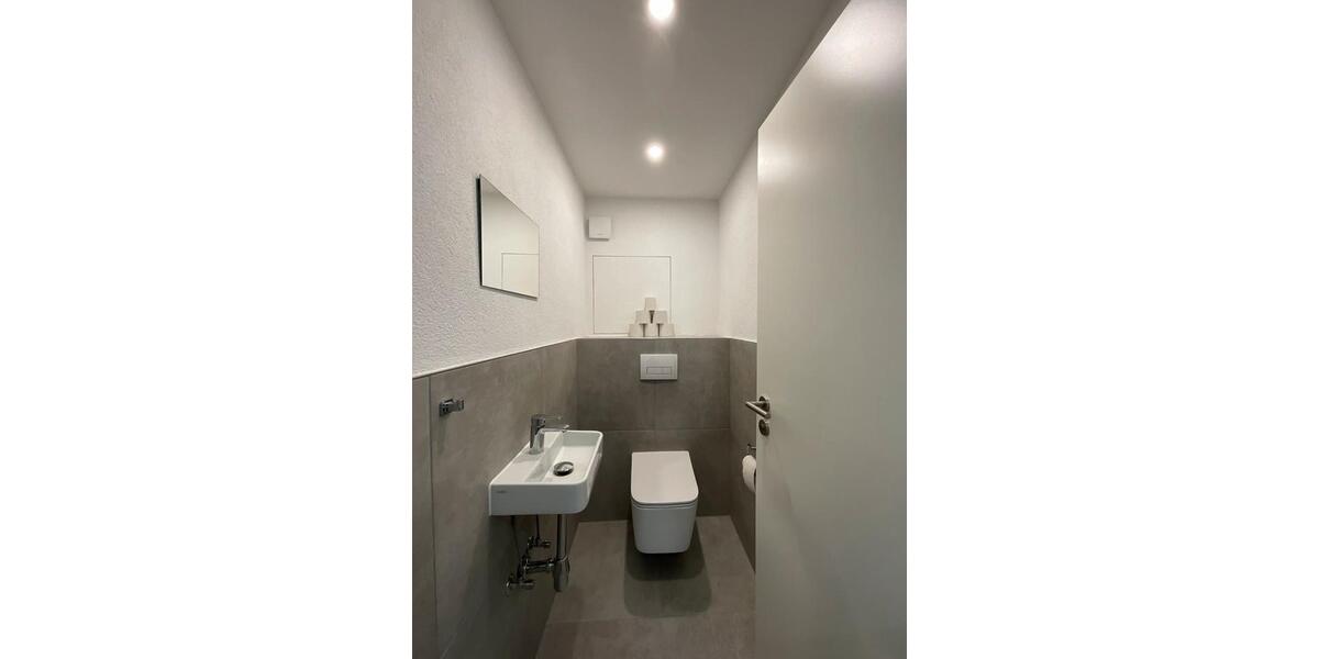 Etagenwohnung Sindelfingen - 4 Zimmer, 100 m&sup2;, 3.500&euro; | Angebot:25570940