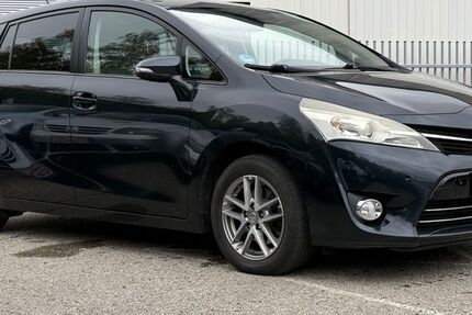 Toyota Verso 156.900 km 8.490 &euro; Reutlingen 72766