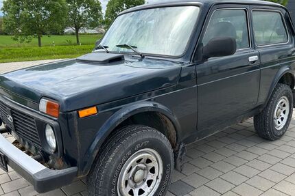 Lada Niva 43.832 km 6.999 &euro; Schönaich 71101