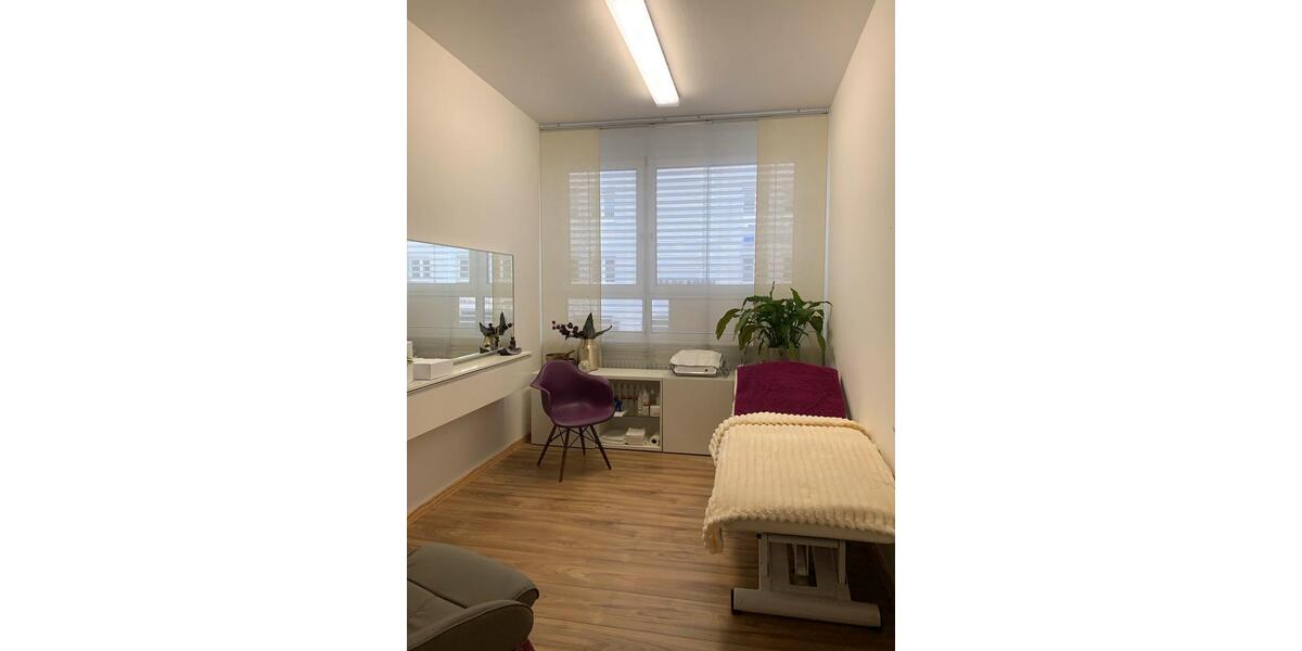 Gewerbeobjekt Reutlingen - 350&euro; | Angebot:26025307