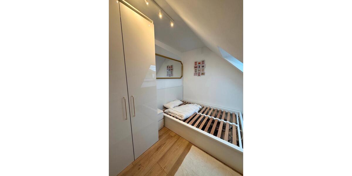 Dachgeschoßwohnung Waldenbuch - 1 Zimmer, 15 m&sup2;, 570&euro; | Angebot:25302877