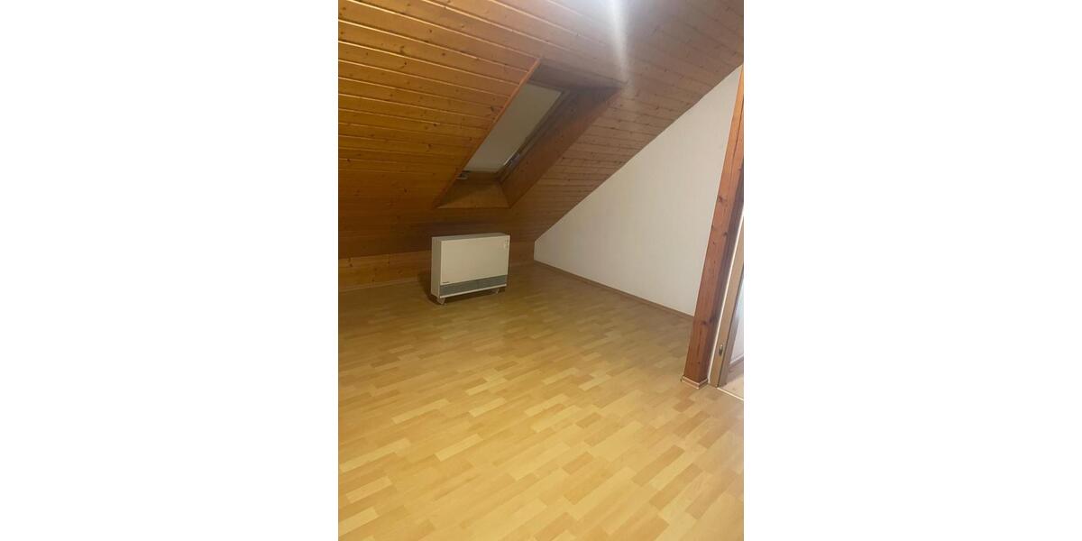 Maisonettenwohnung Bad Urach - 4 Zimmer, 85 m&sup2;, 1.150&euro; | Angebot:26462126
