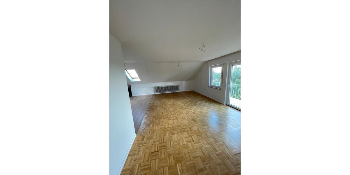 Dachgeschoßwohnung Bondorf - 3 Zimmer, 75 m&sup2;, 1.300&euro; | Angebot:25977732