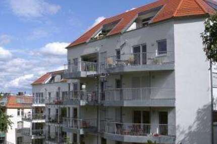 Wohnung Stuttgart Rotebühl - 3 Zimmer, 90 m&sup2;, 1.390&euro; | Angebot:27223027