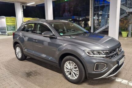 VW T-Roc 62.000 km 18.800 &euro; Stuttgart 70439