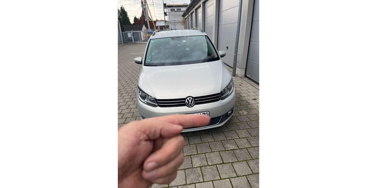 VW Touran 241.000 km 6.800 &euro; Gäufelden 71126