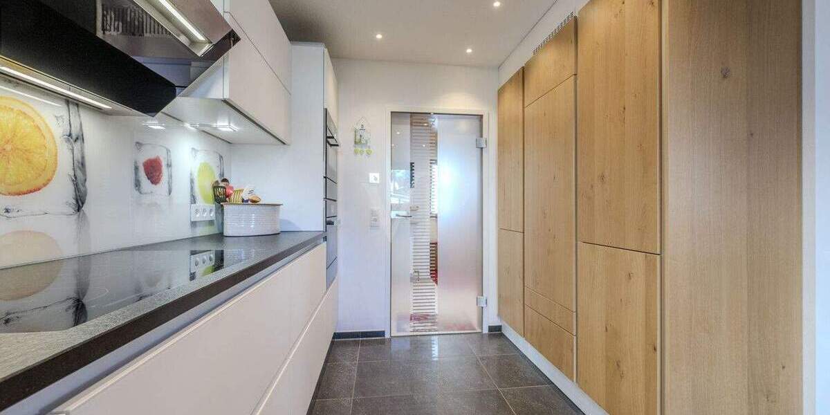 Einfamilienhaus Wolfschlugen - 7 Zimmer, 248 m&sup2;, 739.000&euro; | Angebot:25836556