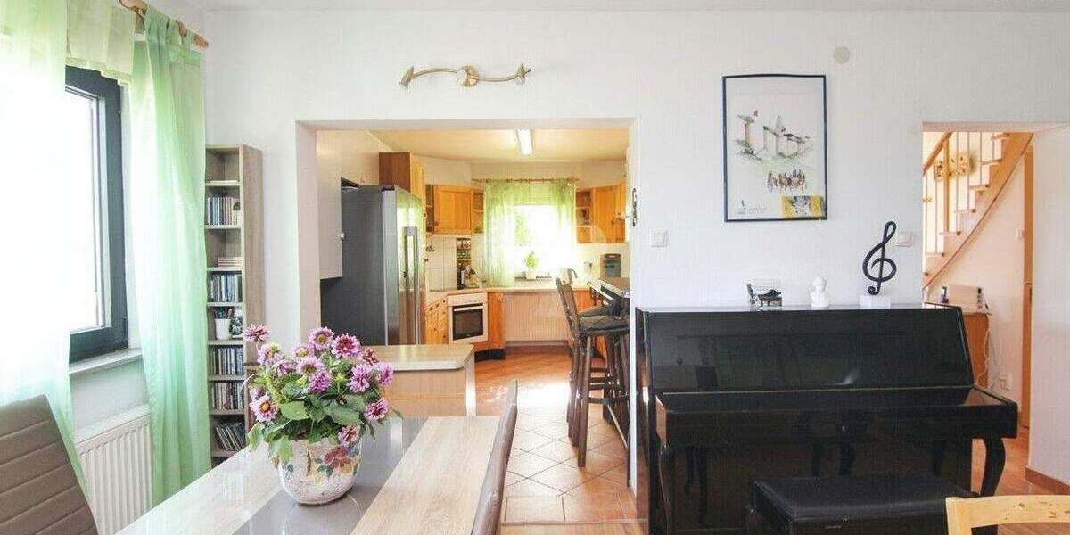 Reihenendhaus Stuttgart Bergheim - 5 Zimmer, 126 m&sup2;, 578.000&euro; | Angebot:25690123