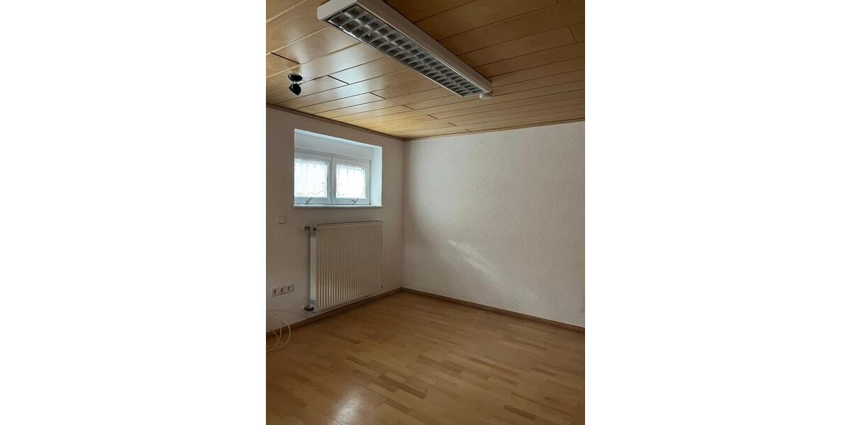 Etagenwohnung Stuttgart Vaihingen - 3 Zimmer, 100 m&sup2;, 1.550&euro; | Angebot:25860166