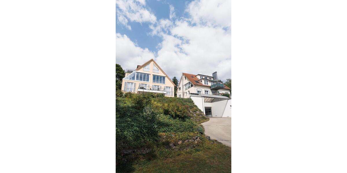 Etagenwohnung Tübingen Schönblick / Winkelwiese - 5.5 Zimmer, 149 m&sup2;, 2.000&euro; | Angebot:26024043