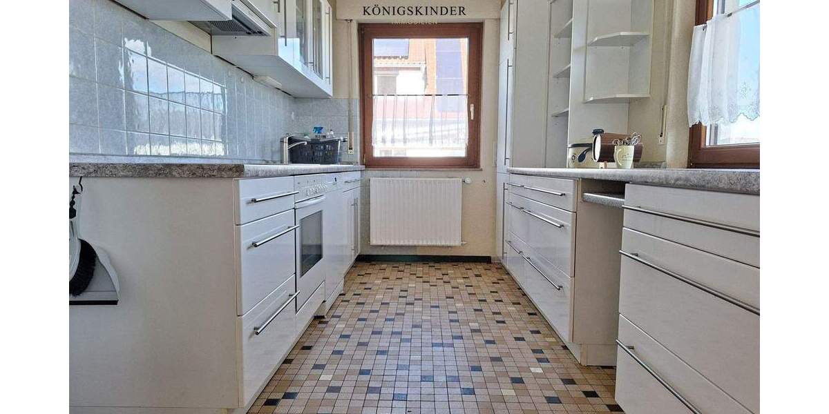 Einfamilienhaus Böblingen Dagersheim - 9 Zimmer, 200 m&sup2;, 730.000&euro; | Angebot:25671732