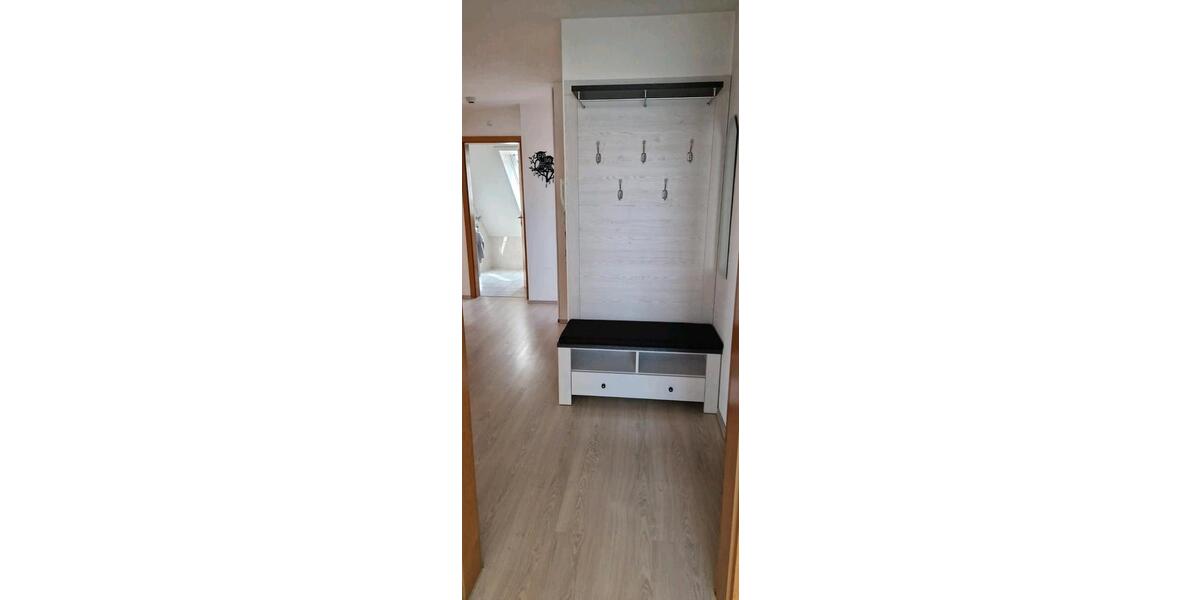 Dachgeschoßwohnung Ehningen - 3.5 Zimmer, 83 m&sup2;, 345.000&euro; | Angebot:27070252
