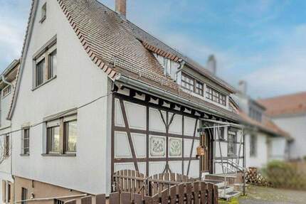 Haus Stuttgart Büsnau - 8 Zimmer, 149 m&sup2;, 820.000&euro; | Angebot:25745112