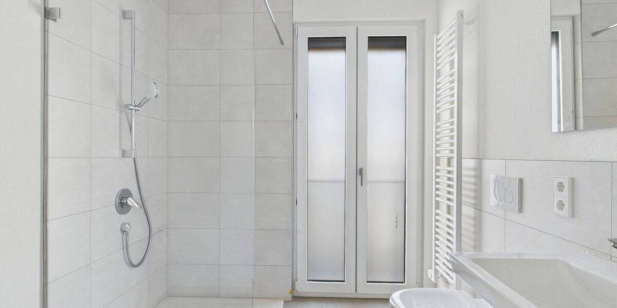 Etagenwohnung Sindelfingen Ost - 2 Zimmer, 64 m&sup2;, 1.230&euro; | Angebot:25676080