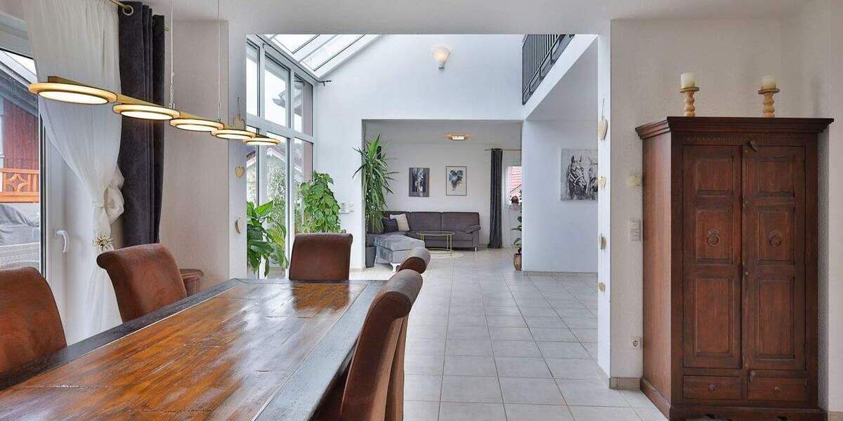 Einfamilienhaus Ostelsheim - 5 Zimmer, 242 m&sup2;, 799.000&euro; | Angebot:25771597