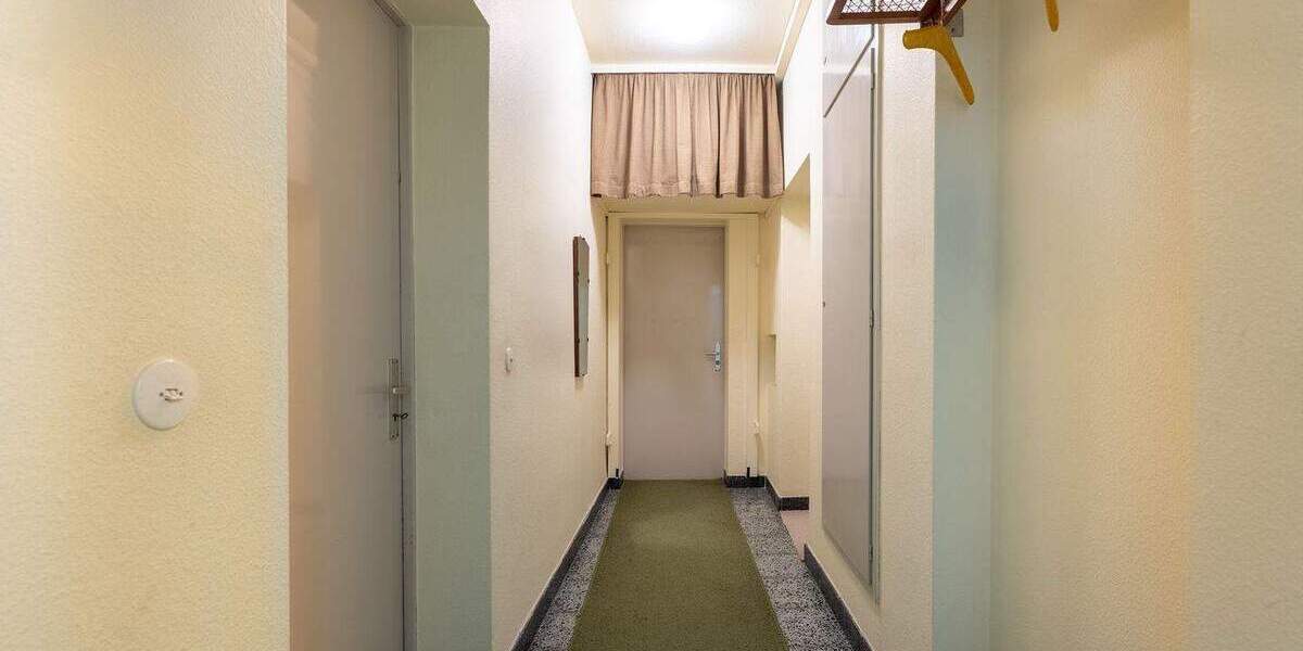 Mehrfamilienhaus, Wohnhaus Stuttgart Degerloch - 9 Zimmer, 140 m&sup2;, 690.000&euro; | Angebot:25685475