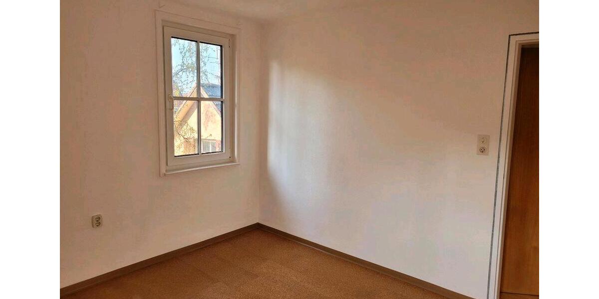 Dachgeschoßwohnung Stuttgart Birkach - 4 Zimmer, 74 m&sup2;, 990&euro; | Angebot:26431341
