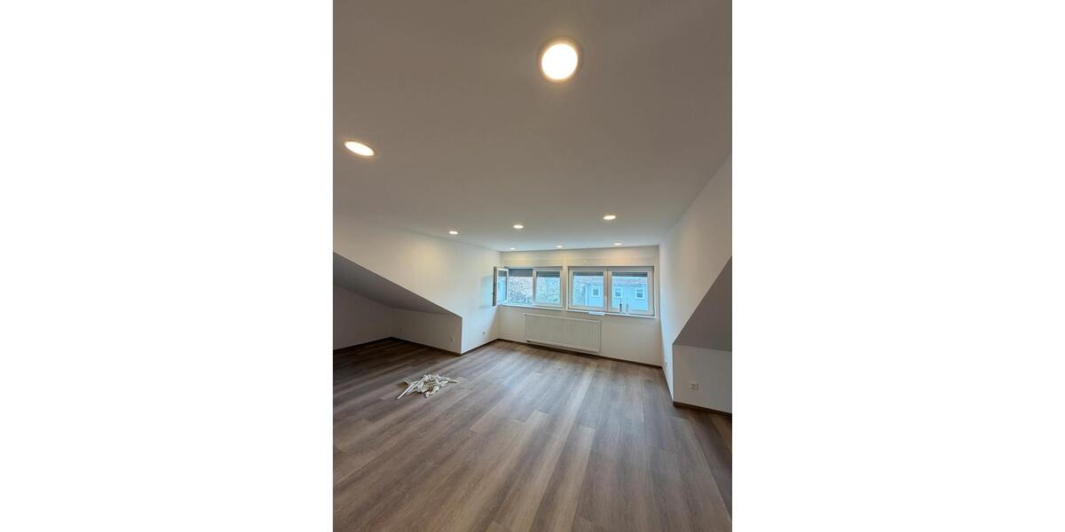 Dachgeschoßwohnung Herrenberg - 2 Zimmer, 50 m&sup2;, 1.100&euro; | Angebot:25137051