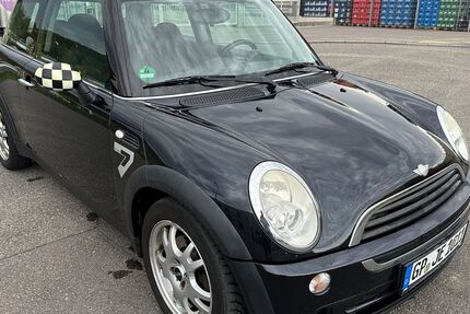 Mini ONE 210.300 km 2.200 &euro; Stuttgart 70186