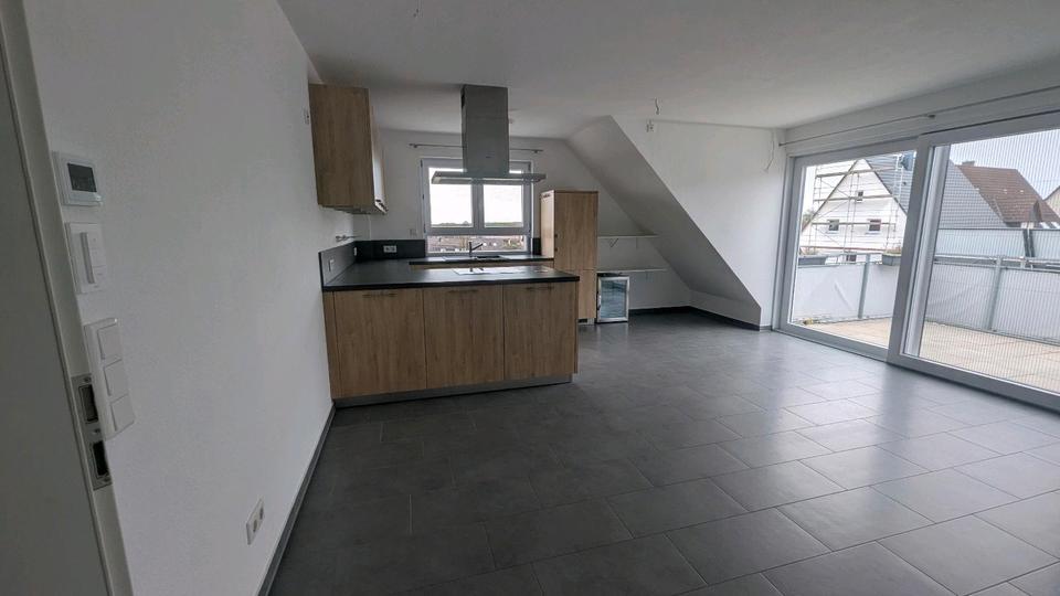 Dachgeschoßwohnung Deckenpfronn - 3.5 Zimmer, 74 m&sup2;, 399.000&euro; | Angebot:25939254
