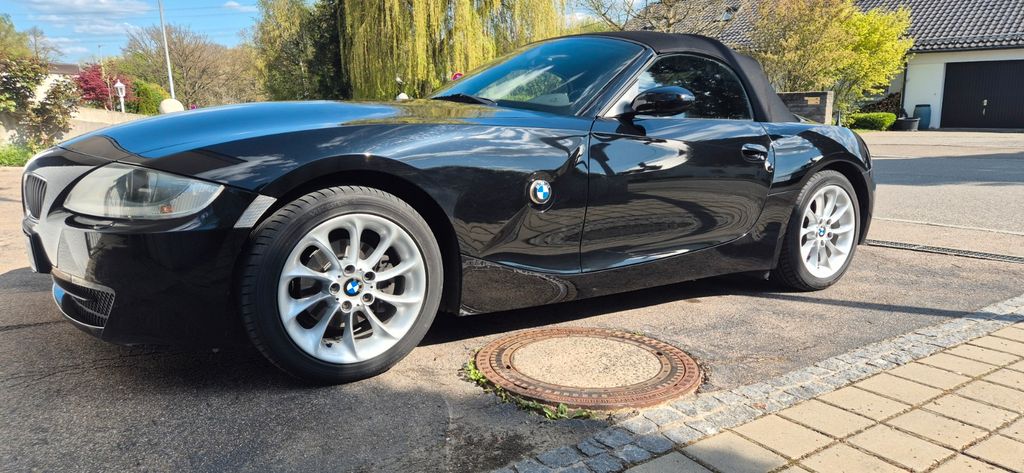 BMW Z4 132.000 km 9.000 &euro; Reutlingen 72766